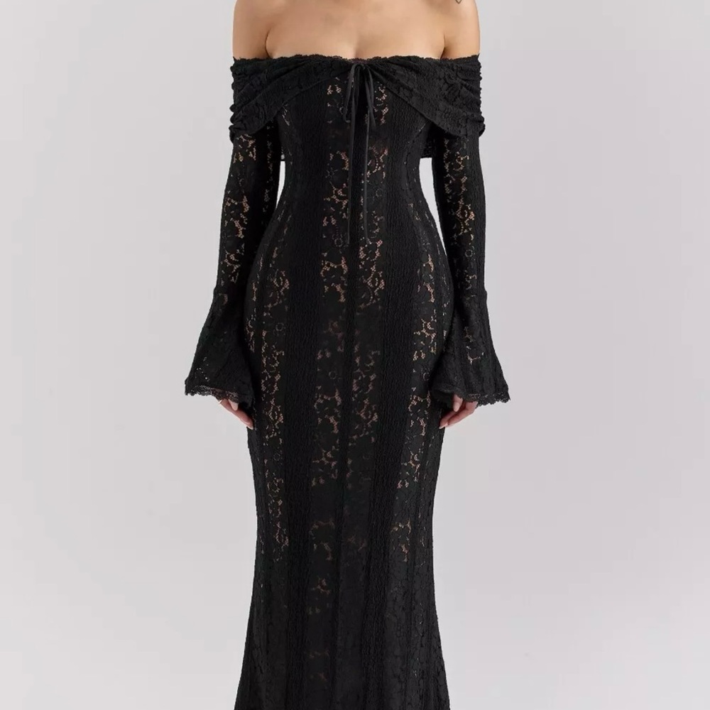 HOUSE OF CB'Belle'Black Off Shoulder Floral Lace Maxi Dress/Size M-US 6-8/PA1483